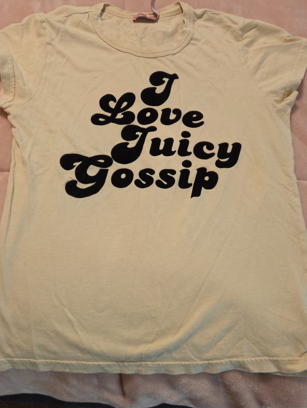 Juicy Couture VINTAGE 200S Creme Graphic Tee with Black Script MED